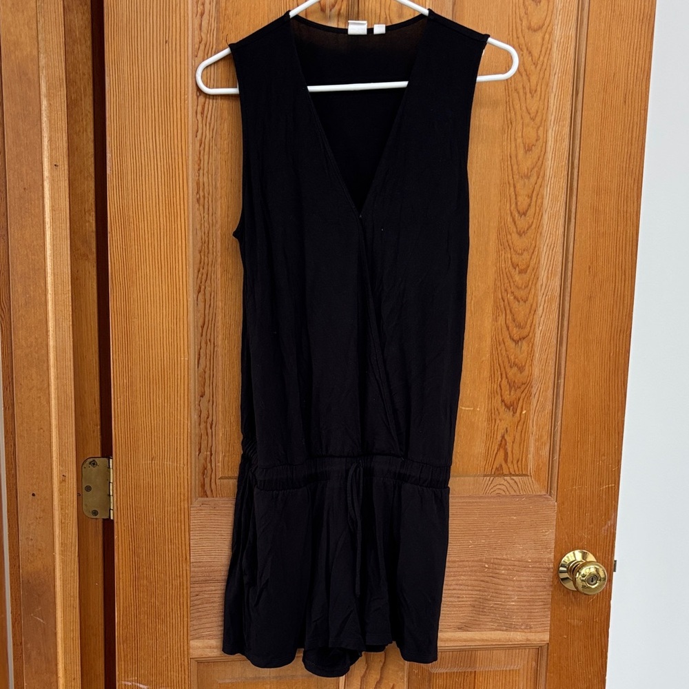 Gap black maternity romper